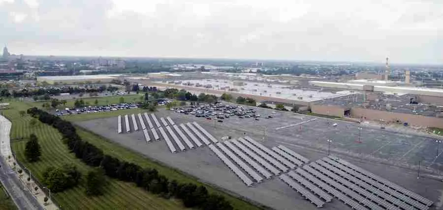 Planta de Paneles Solares Fotovoltaicos en Factory Zero de GM en Hamtramck Michigan Knowlergy Negocios Latinoamérica