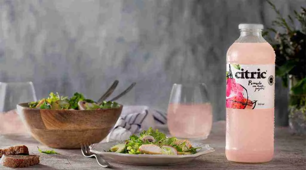 Citric llega a China 3 Citric llega a China con sus jugos naturales de frutas ante la demanda creciente de vitamina CLa compañía de origen tucumano lleva sus jugos de fruta saludables de la Argentina a China. Frente al actual contexto global y la creciente demanda de vitamina C en el mundo, el sabor y aporte nutritivo de nuestras naranjas estará disponible para los consumidores del país asiático a través de una alianza de distribución con BrandHouse.Citric, la compañía de bebidas naturales líder del país y la región, continúa su crecimiento global junto a Beliv, la bevtech enfocada en el desarrollo de productos y marcas saludables y nutritivas con identidad latinoamericana.
