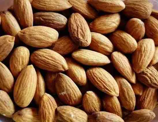Almendras grasas, proteínas y vitaminas 2 Almendras