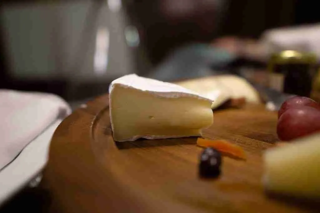 queso camembert el mejor camembert de Uruguay simplemente delicioso El Mercado de La 1024x683 1