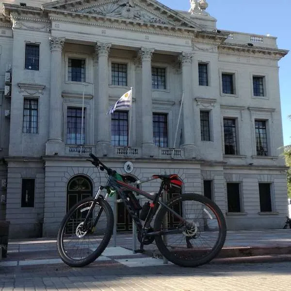 La Bici Libertad de Vivir 5 La Bici Libertad de Vivir. La bicicleta es lo más parecido a la libertad que me puedo imaginar. No es exagerado si digo que creo haber montado bici tanto como caminado en toda mi vida.