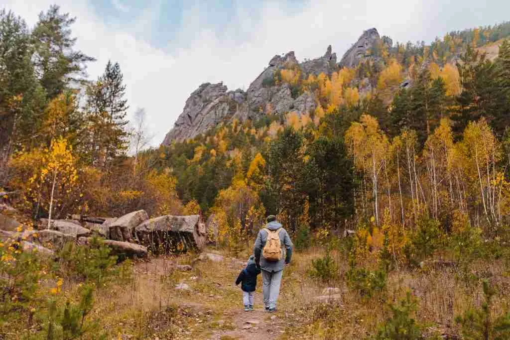 Trekking y Senderismo 4 Trekking y Senderismo.
Turismo en familia, disfruta la naturaleza. Haga turismo responsable. Cuida el plante.